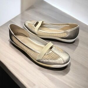 Stuart Weitzman Flats Mojave Loafers Athletic Gold Slip On Comfort Shoes Size 7M